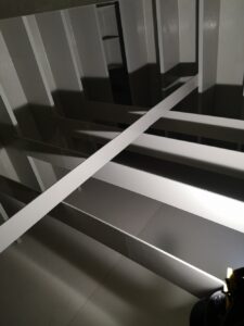 Zbiornik z tworzywa sztuczengo