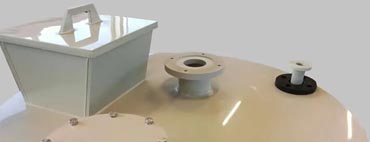 Zbiornik z tworzywa sztuczengo klapa